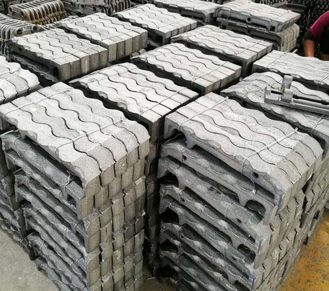 爐排要保持穩(wěn)定的爐膛負壓