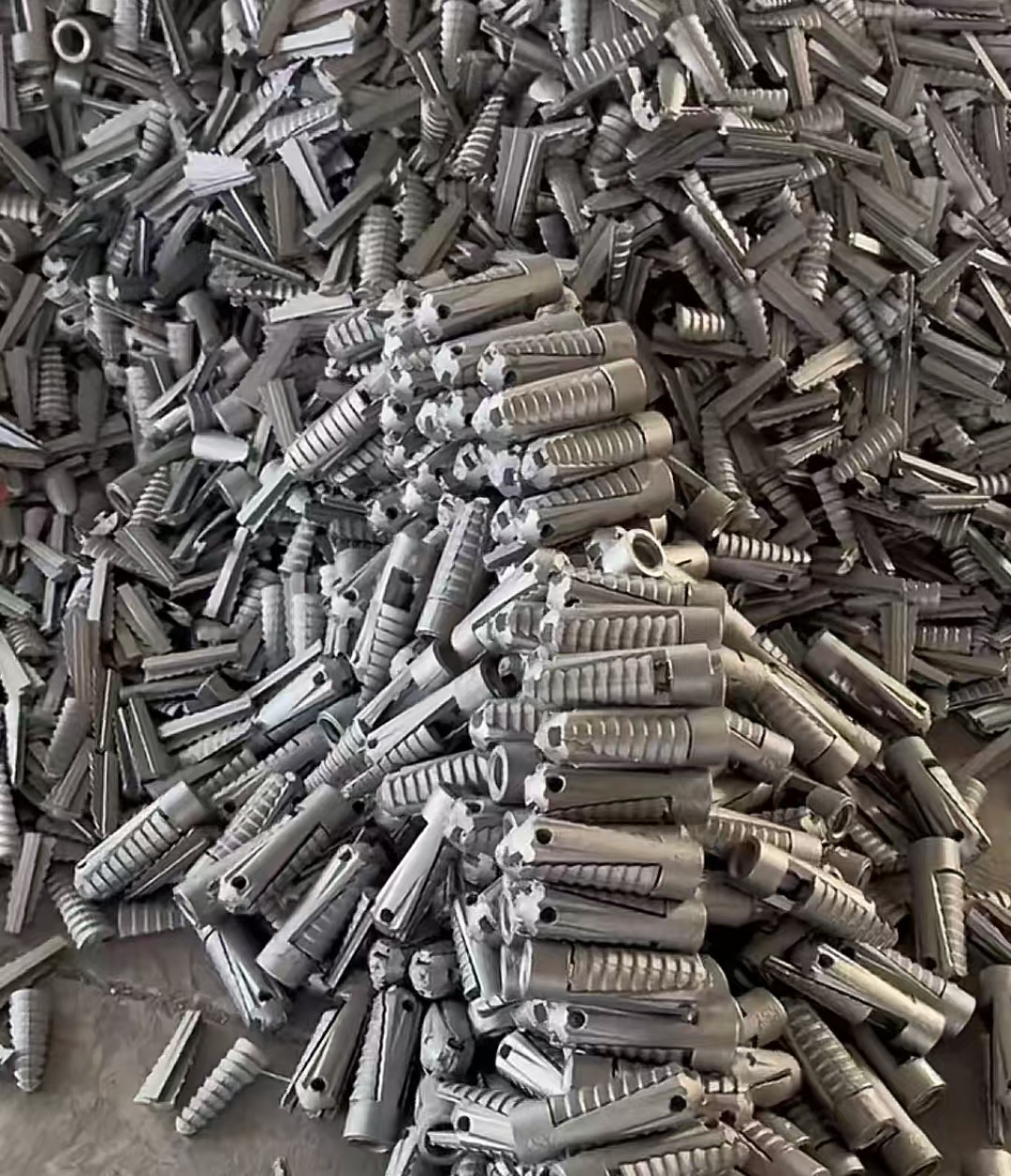 漲殼式錨頭工作原理